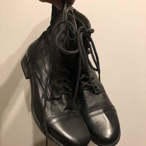 Steve Madden Black men’s leather boots